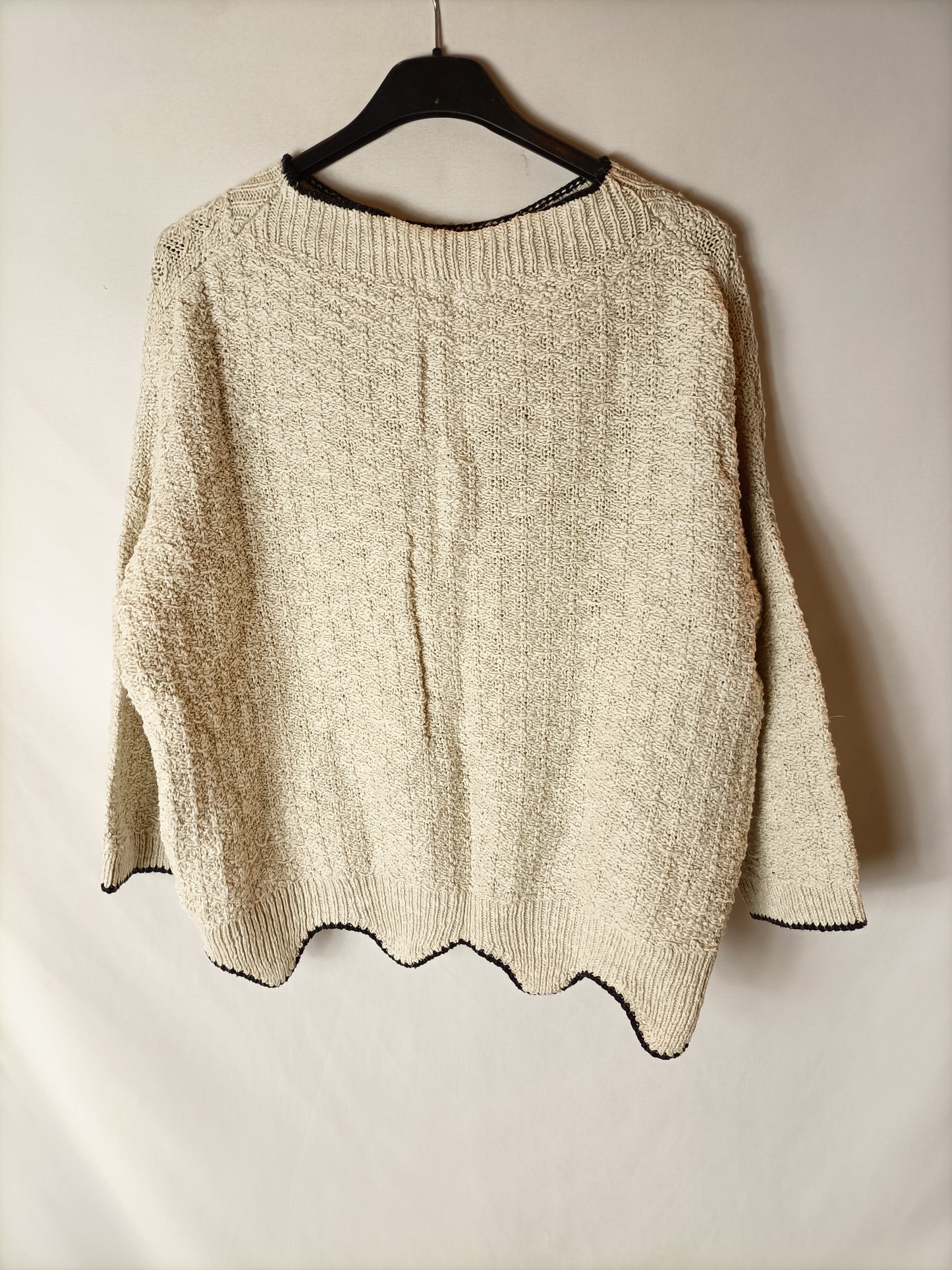 MANGO. Jersey blanco roto t.S