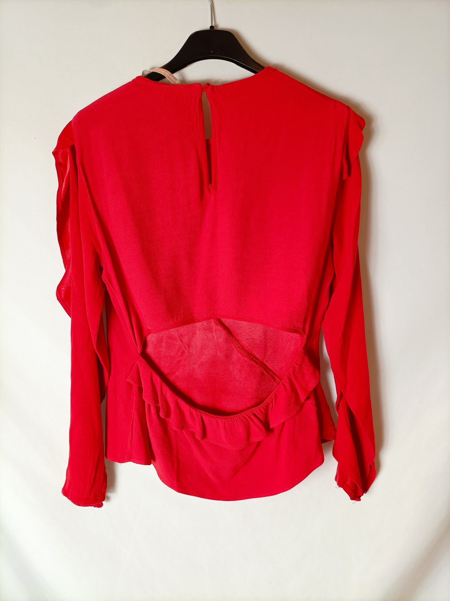 ZARA. Blusa roja volantes. T S