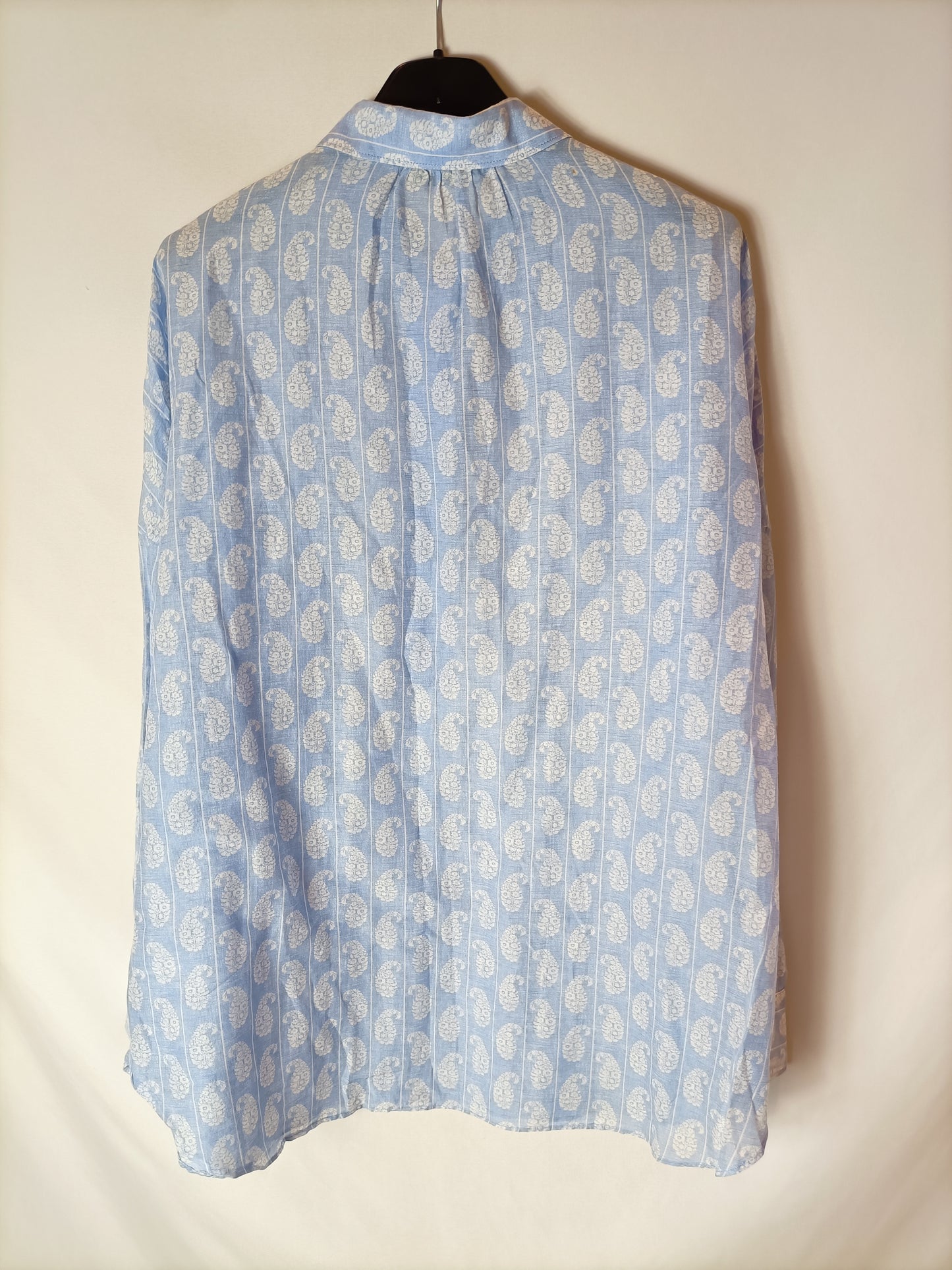 MASSIMO DUTTI. Blusa azul amebas semitransparente. T S/M