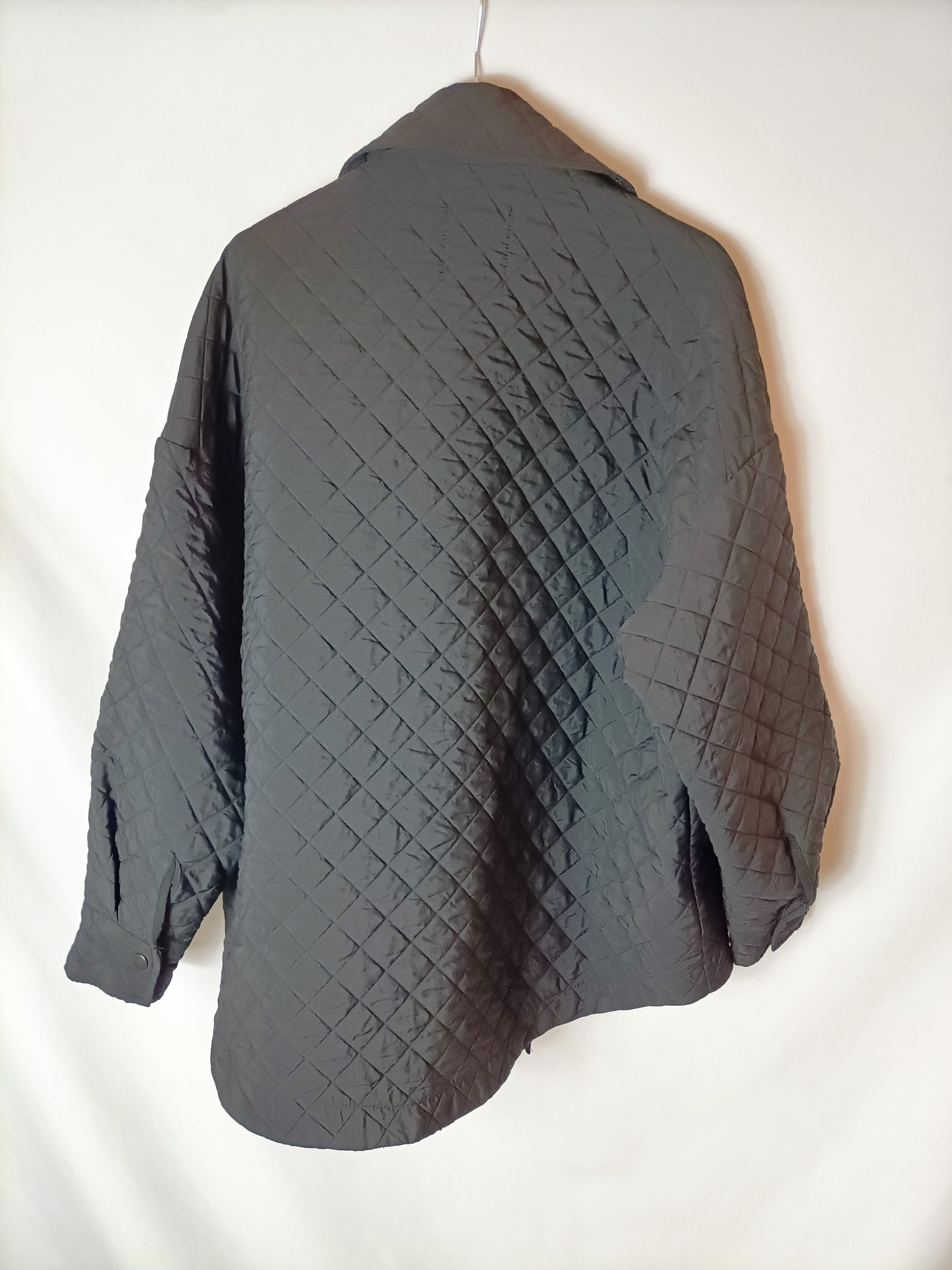 ZARA. Parka negra guateada T.s