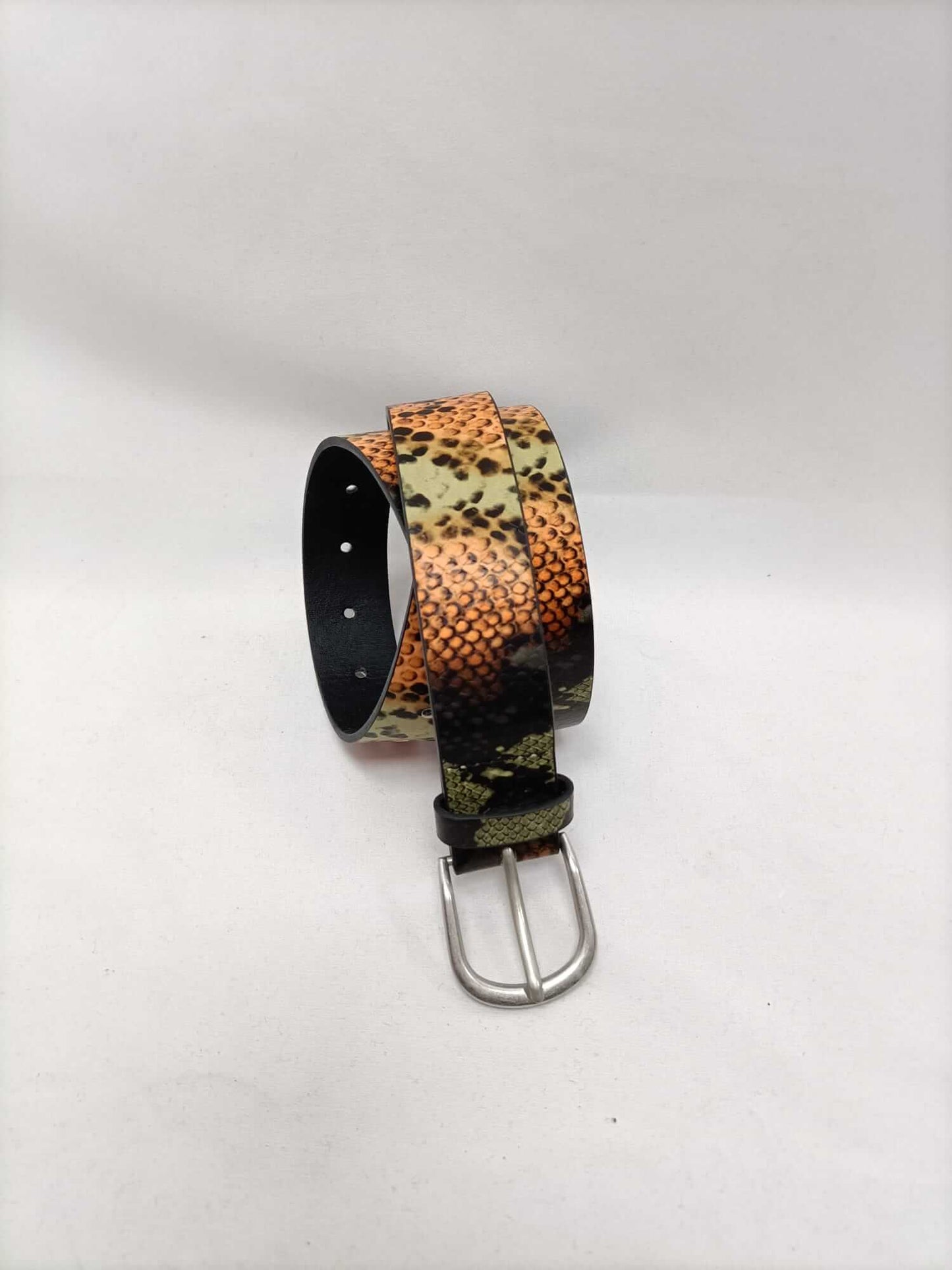 OTRAS.Cinturón animal print