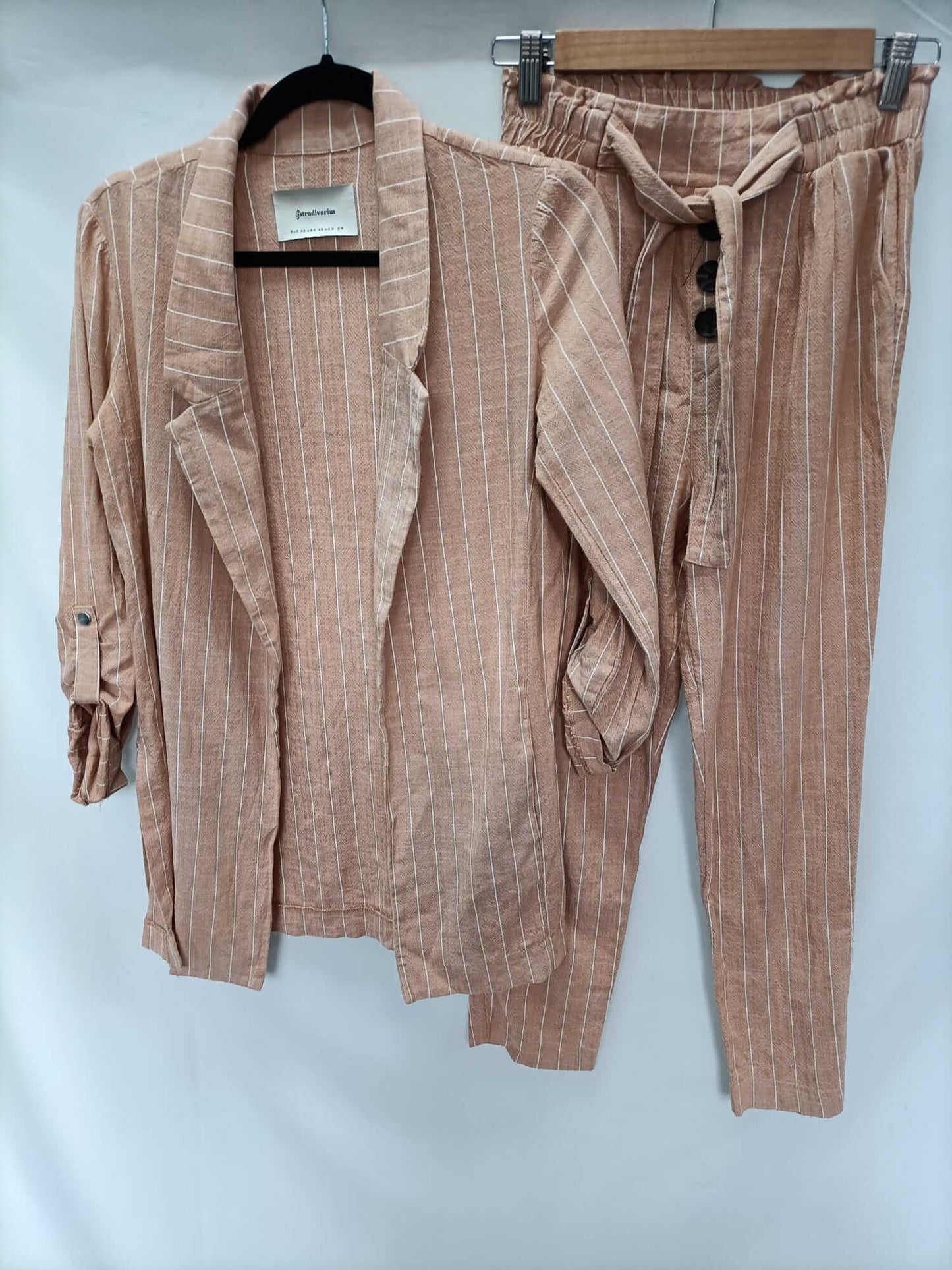 STRADIVARIUS.Blazer salmón rayas T.xs