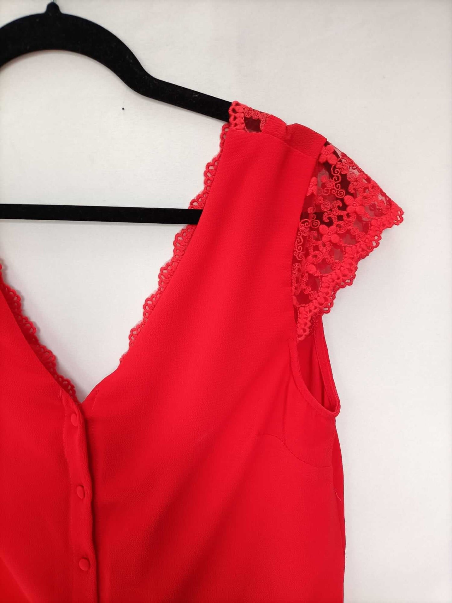 OTRAS.Top rojo abotonado tu (L)