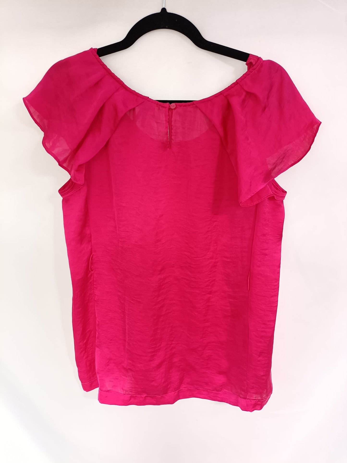 DYNAMITE. Blusa rosa satinada T.l