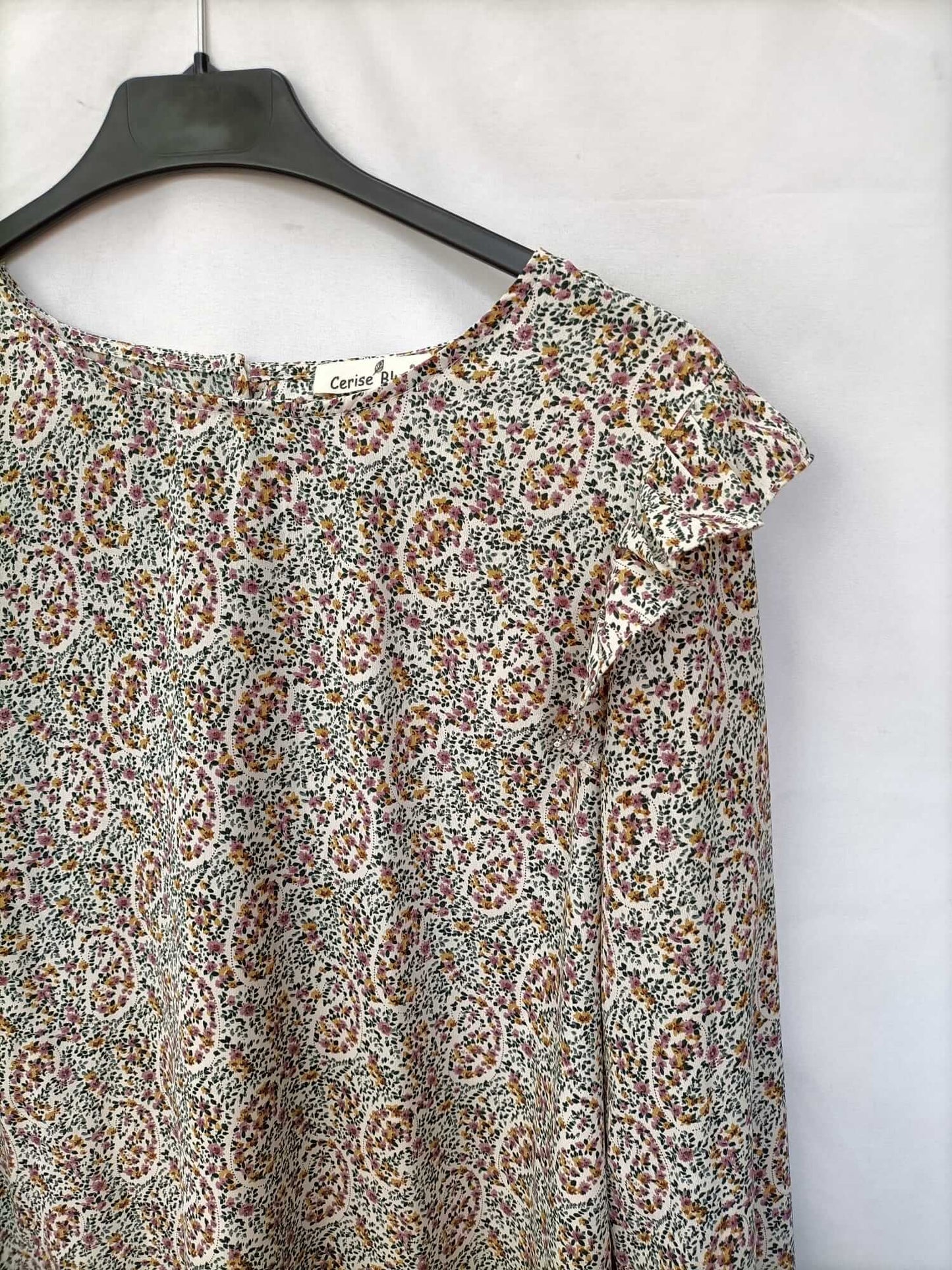 CERISE BLUE. Blusa flores y amebas T.l