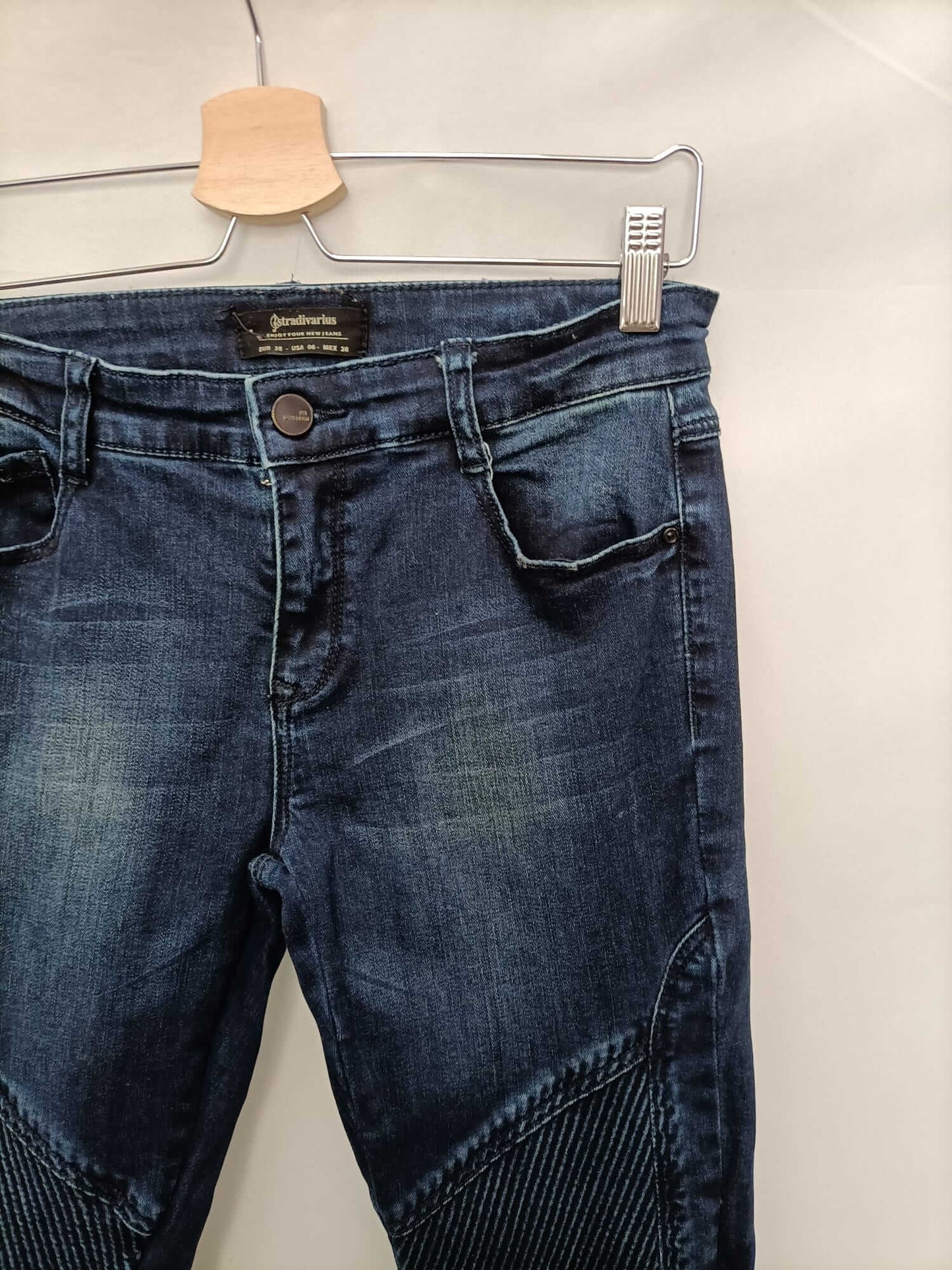 STRADIVARIUS.Pantalones denim T.38