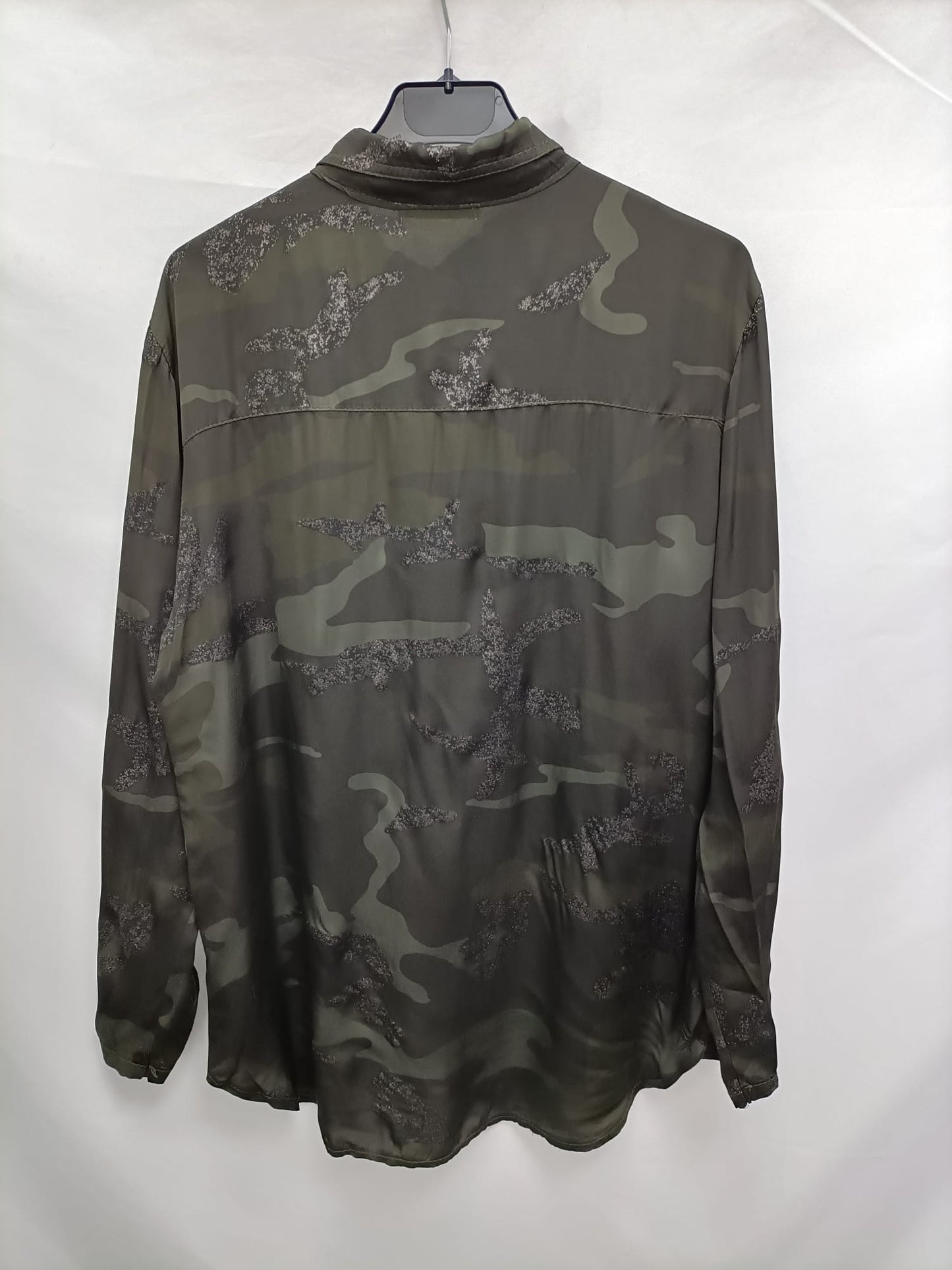 THE CLOSET.Blusa camuflaj T.m/l