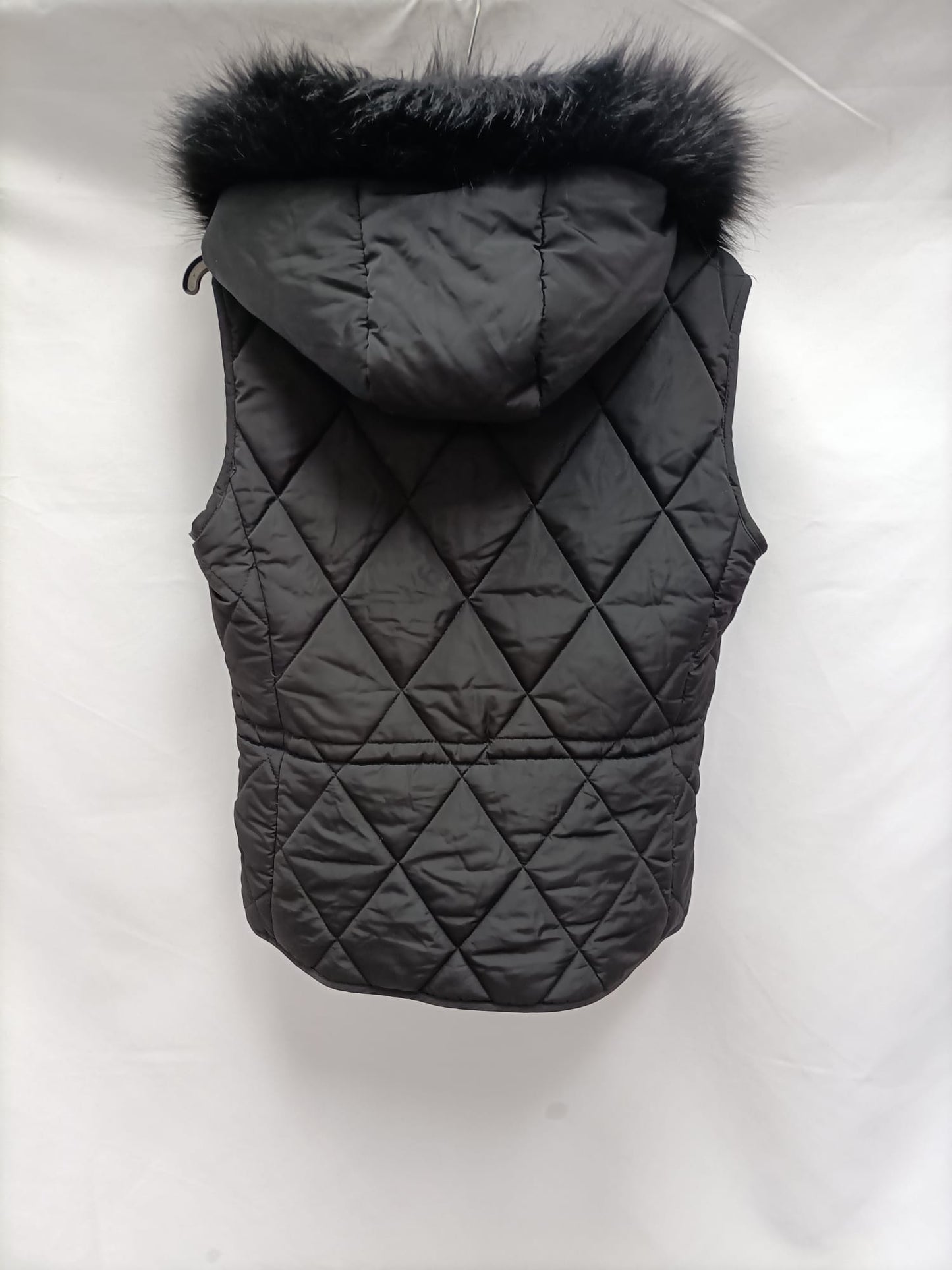 ZARA.Plumas negro sin mangas T.M