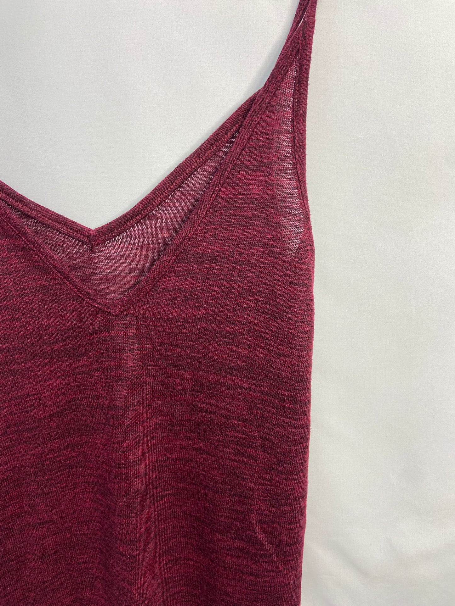 OTRAS. Top burdeos T.m