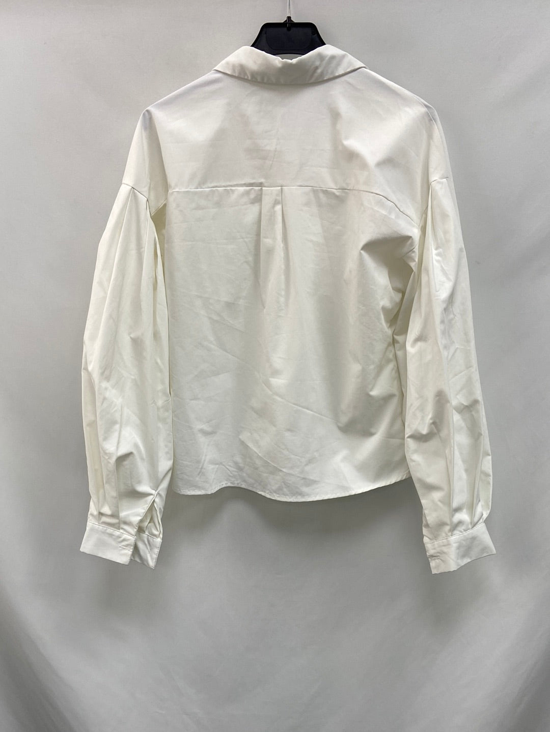 OTHERS. White shirt with T-sleeves