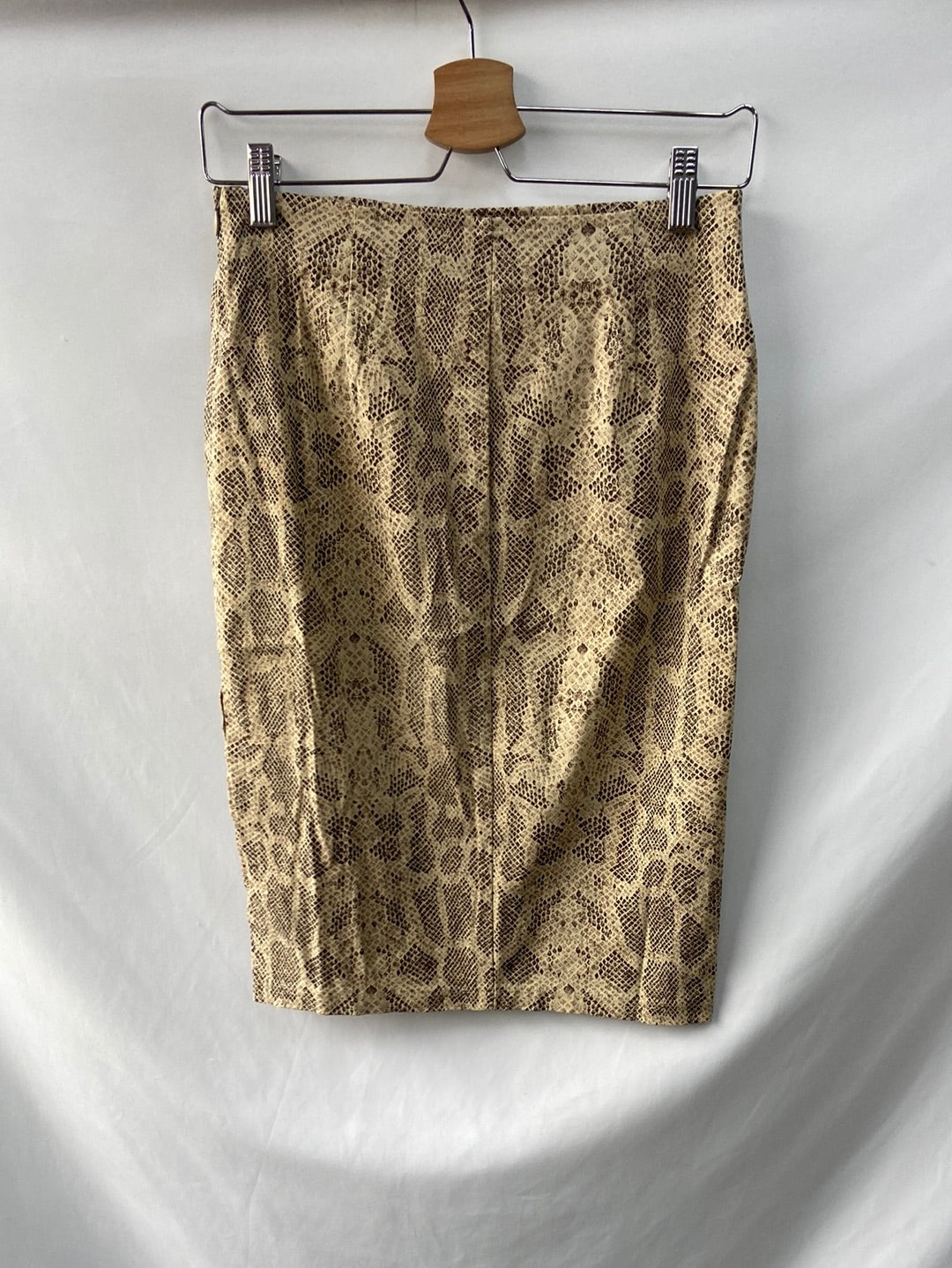 ZARA.Animal print midi skirt T.36