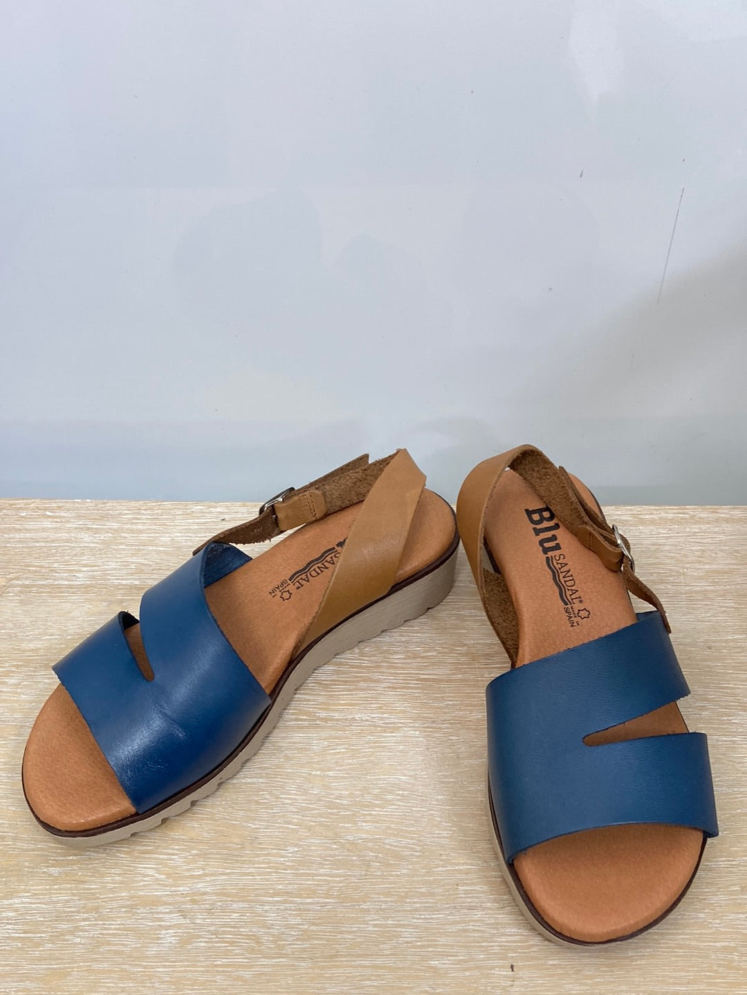 BLUSANDAL.Sandalias azules T.36
