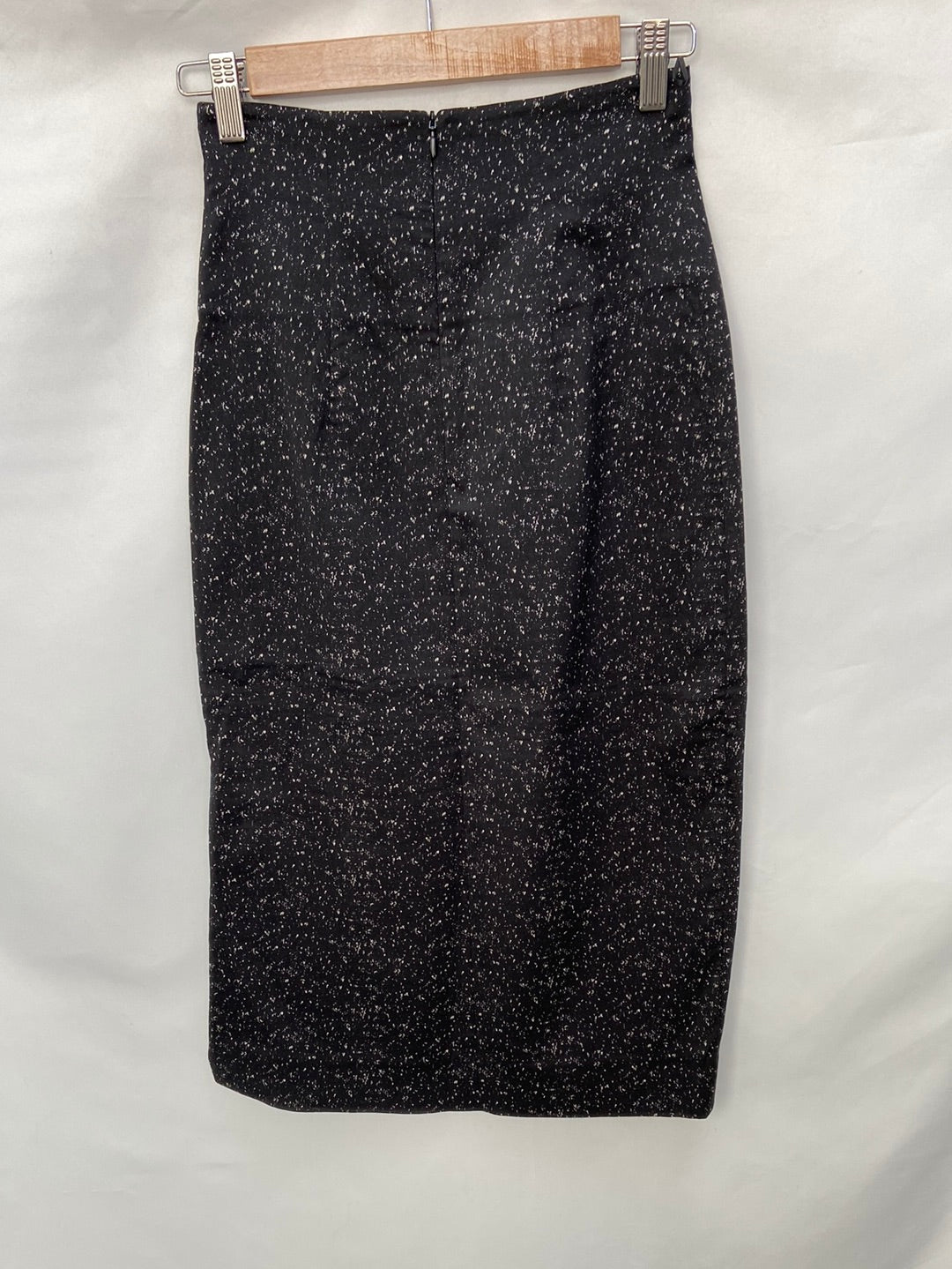CORTANA. Midi pencil skirt S.36