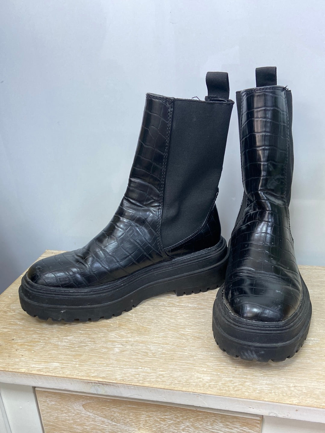 ZARA.Botas plataforma drak T.38