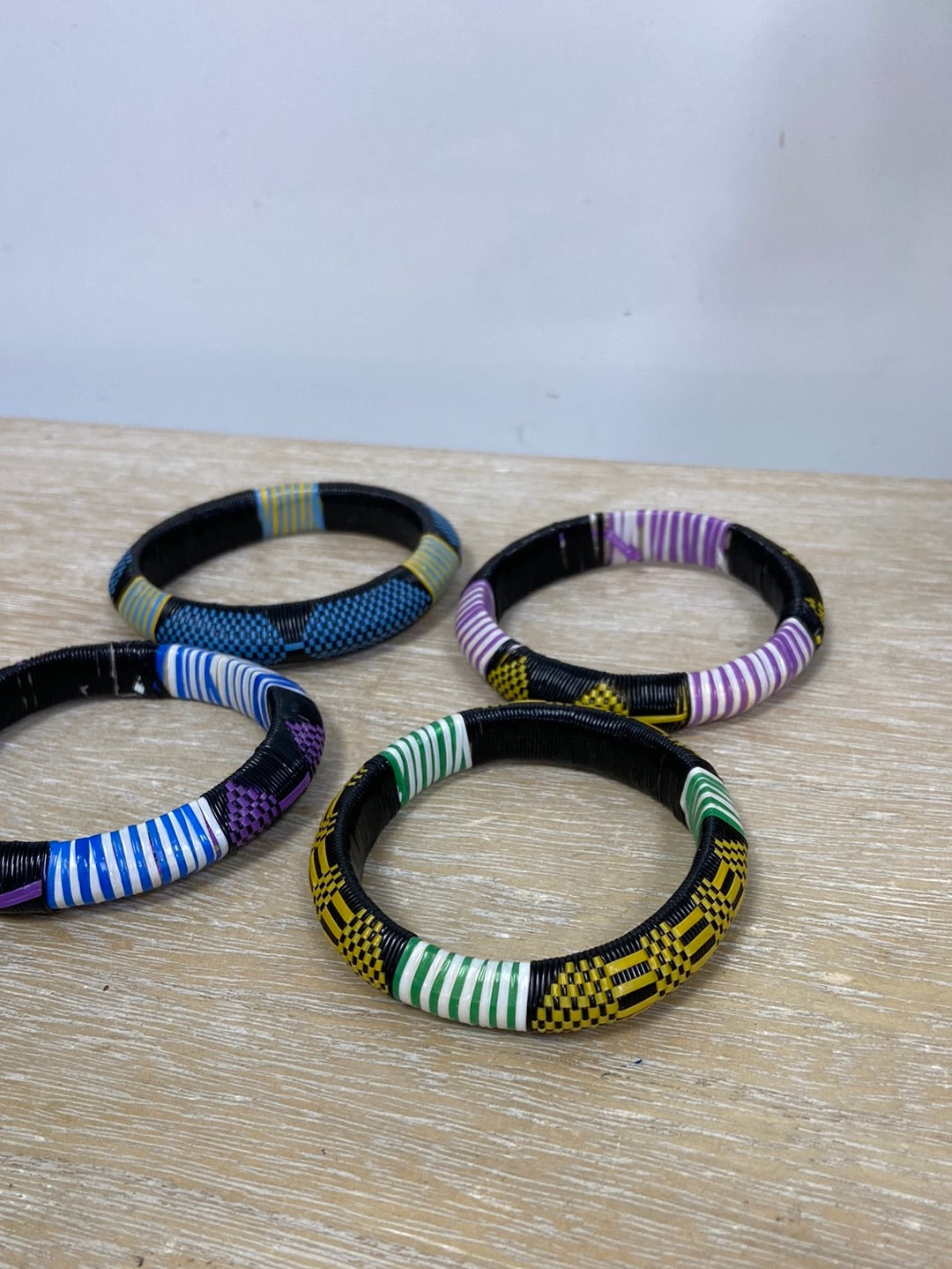 OTRAS.Pack de 4 pulseras
