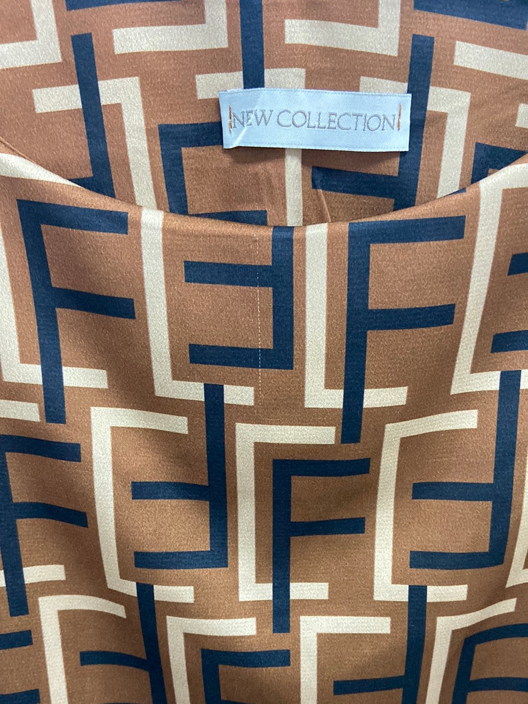 NEW COLLECTION.Vestido corto geométrico TU(M) tara