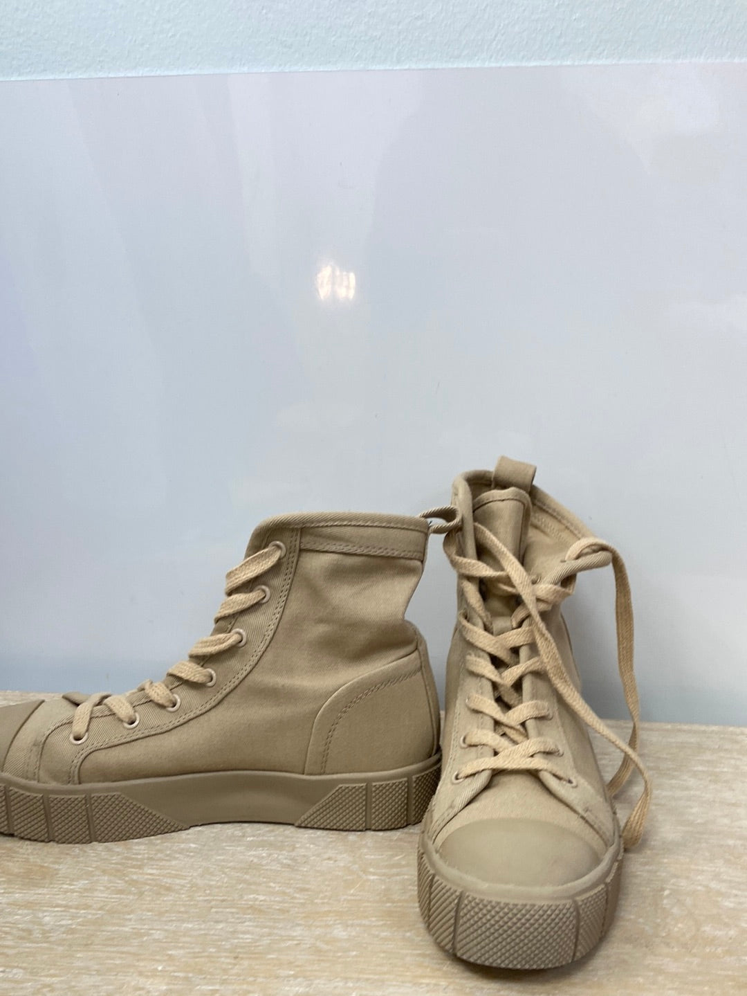 ZARA. Beige ankle boots size 37