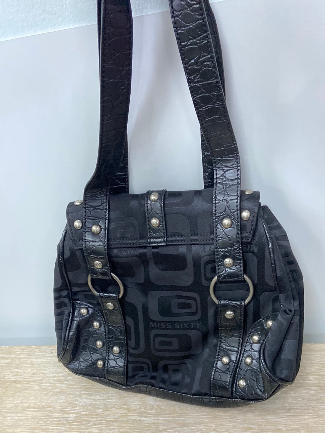 MISS SIXTY.Bolso negro tachuelas
