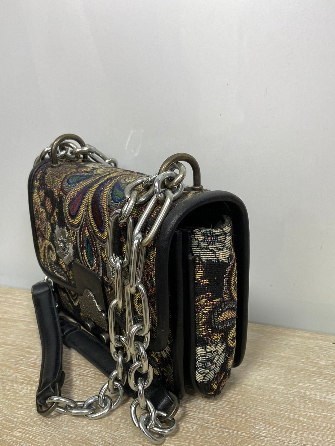 PARFOIS.Bolso tejido bordado