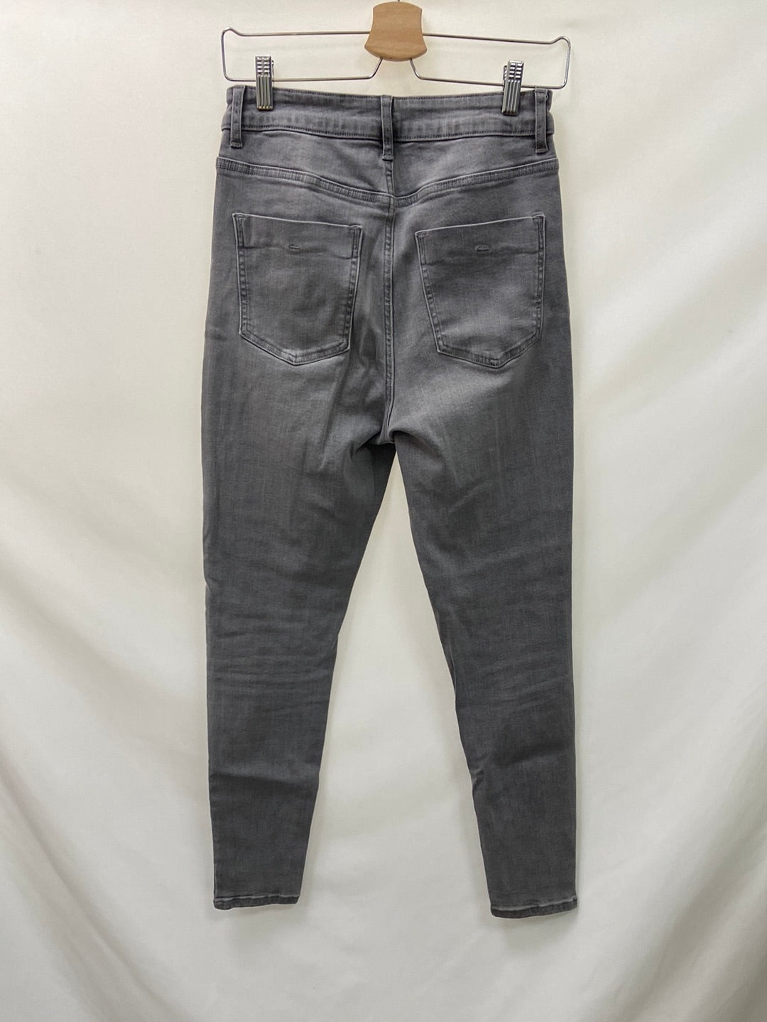ZARA.Pantalones vaqueros grises T.38