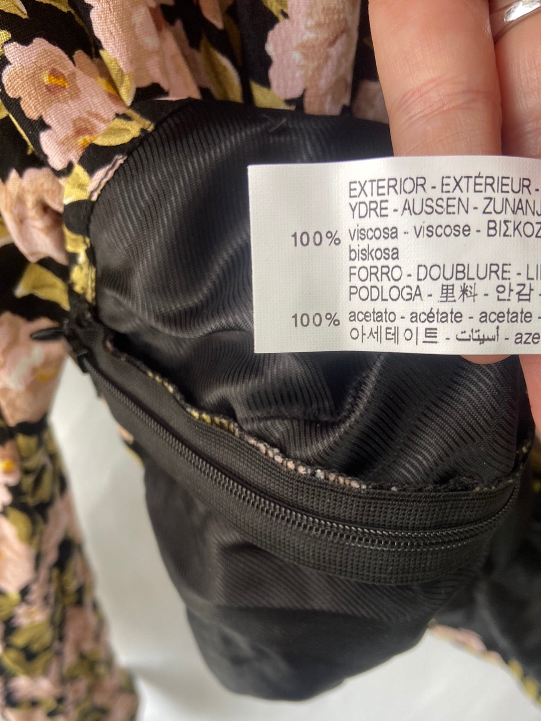 ZARA.Top fruncido flores T.XS