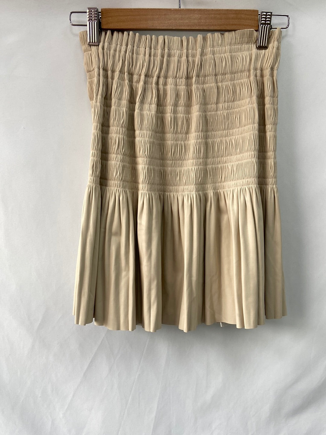 ZARA.Falda beige polipiel T.XS