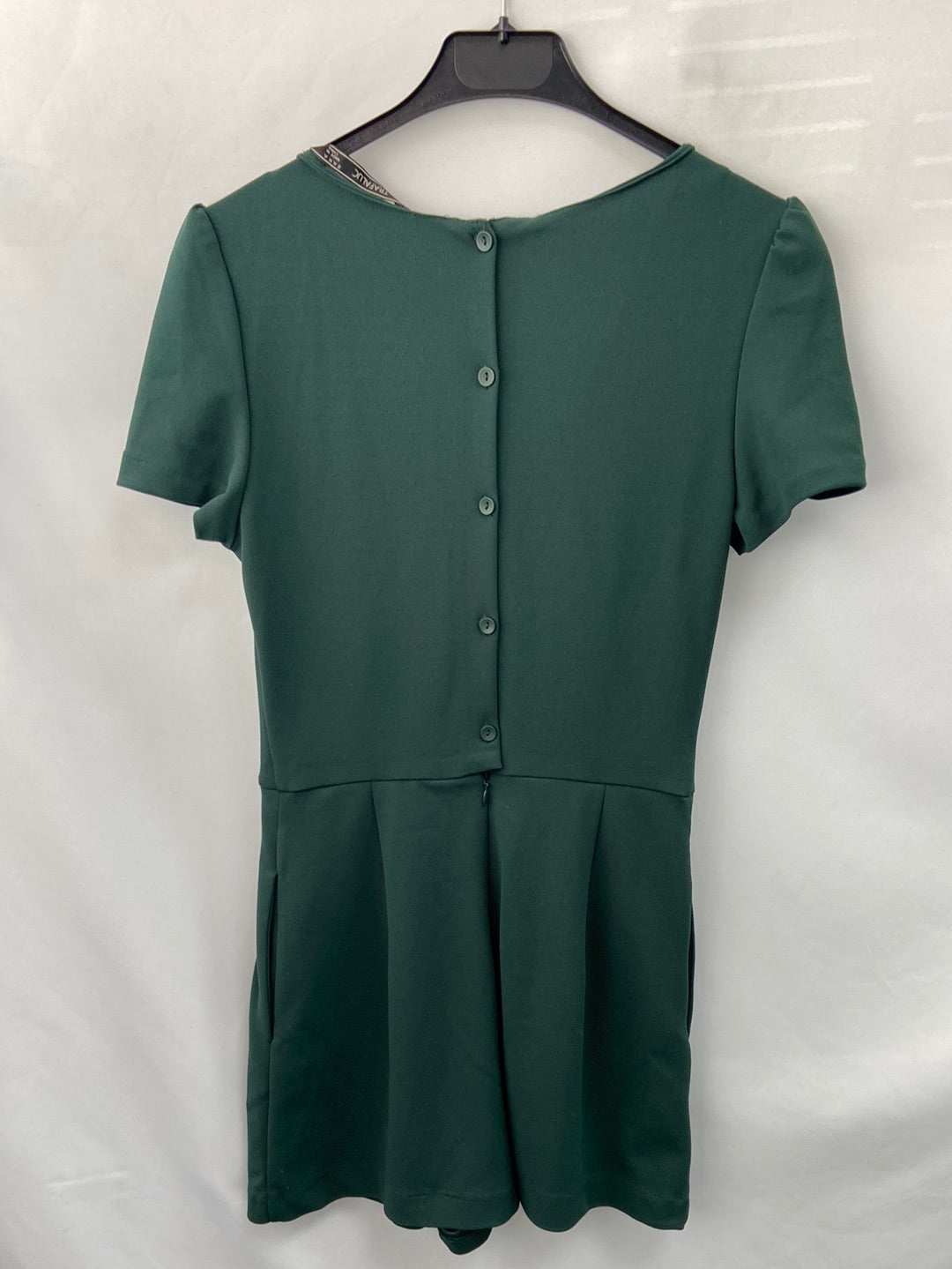 ZARA. Green jumpsuit. T.xs