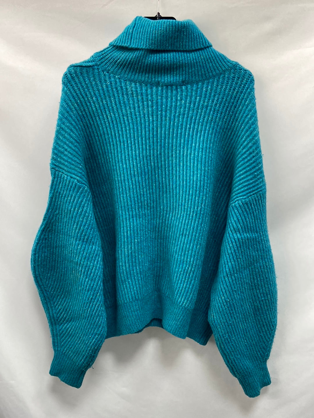 H&M.Jersey oversized cuello vuelto T.xs