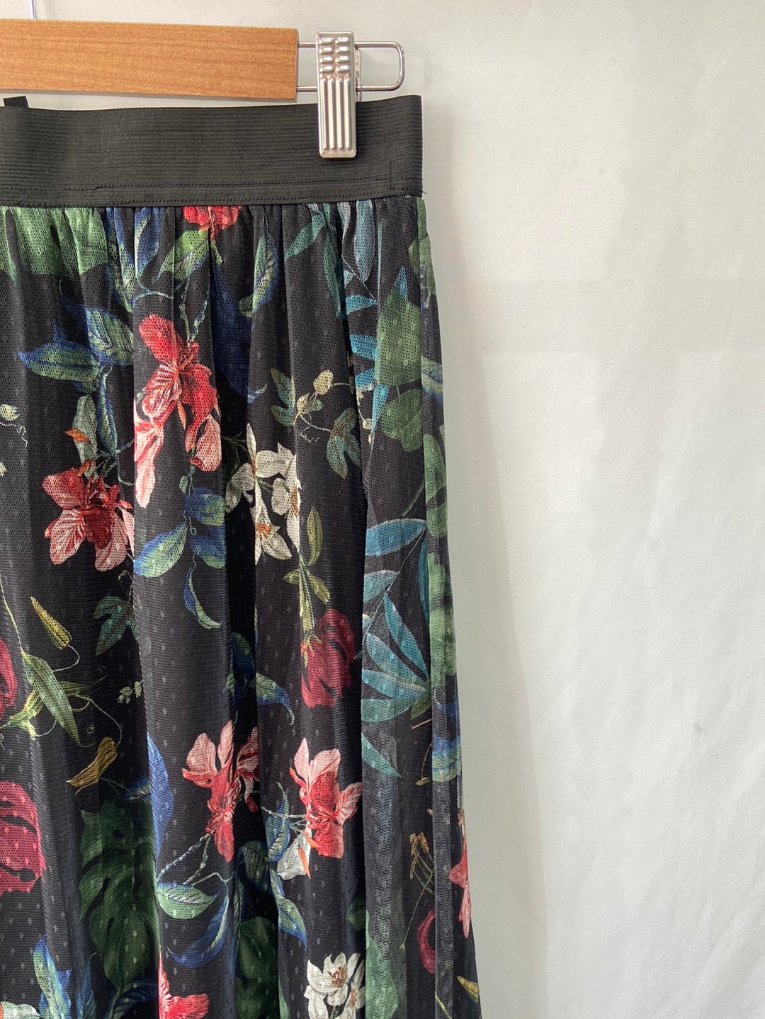 STRADIVARIUS.Falda midi tul T.M