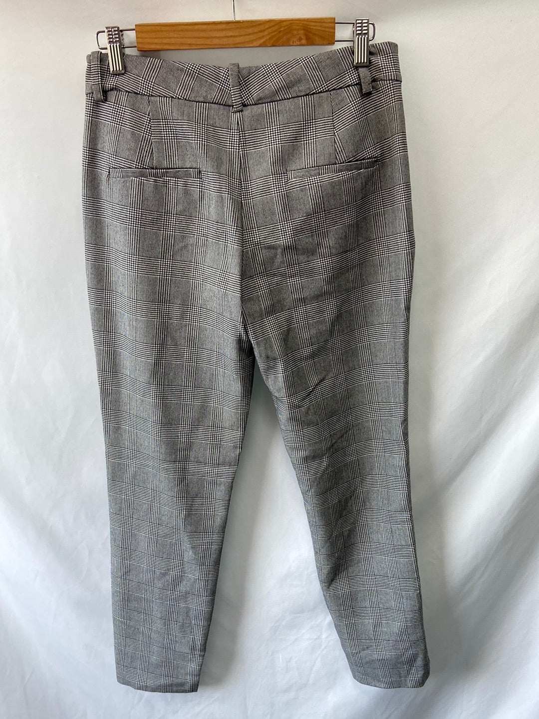 ZARA. Pantalón cuadros y pata de gallo T.36