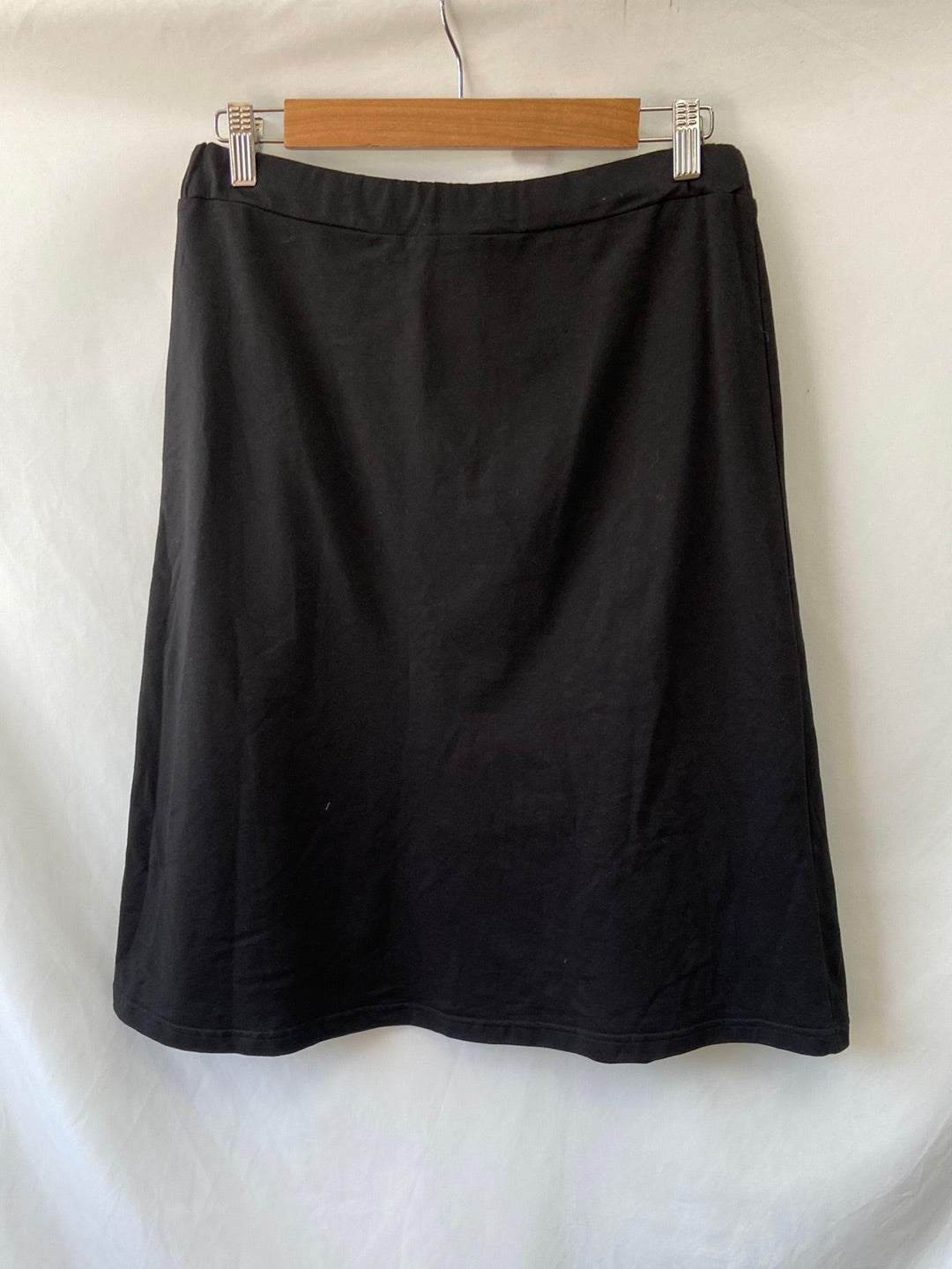 MAMATAYOE. Falda negra flores T.