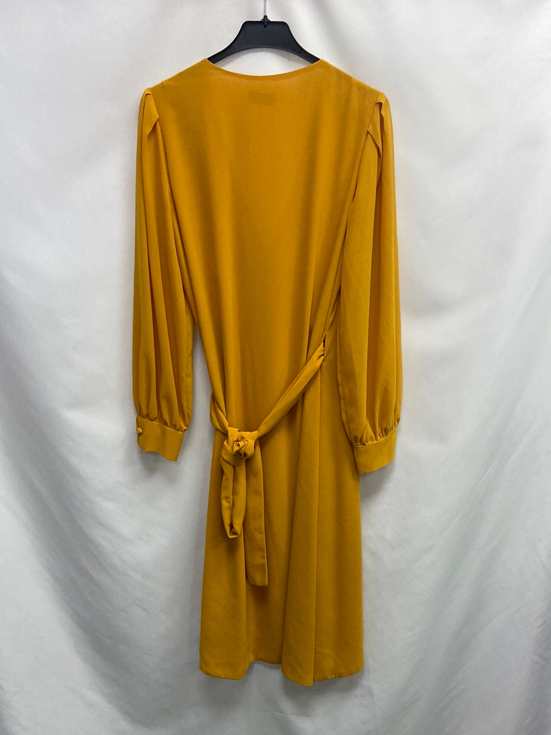 BIMANI. Vestido cruzado mostaza T.m