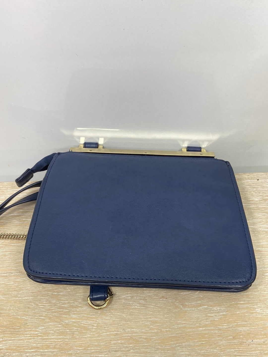 ZARA.Bolso beige, azul y dorado