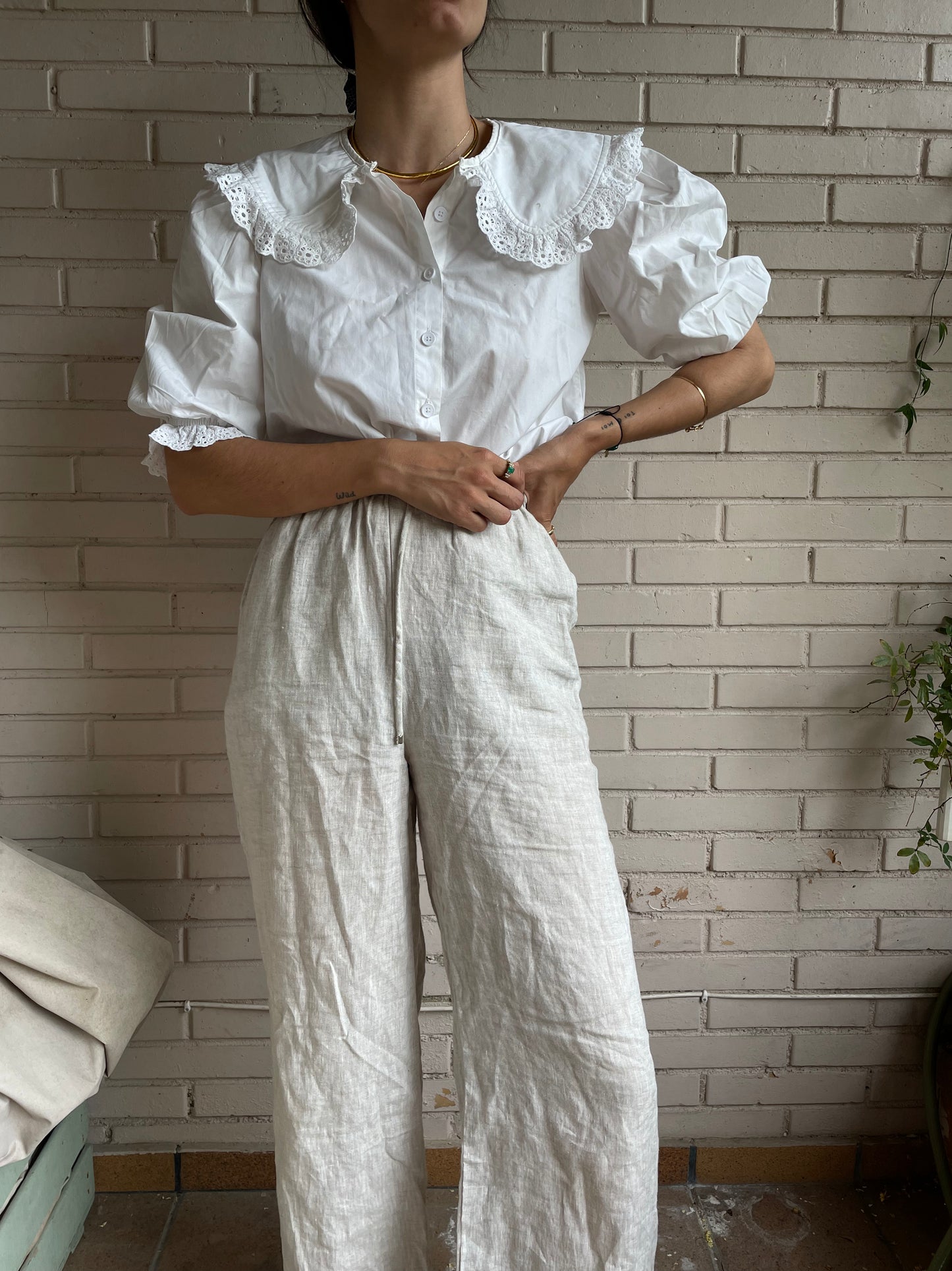 OTRAS.Blusa cuello bebé troquelado T.s