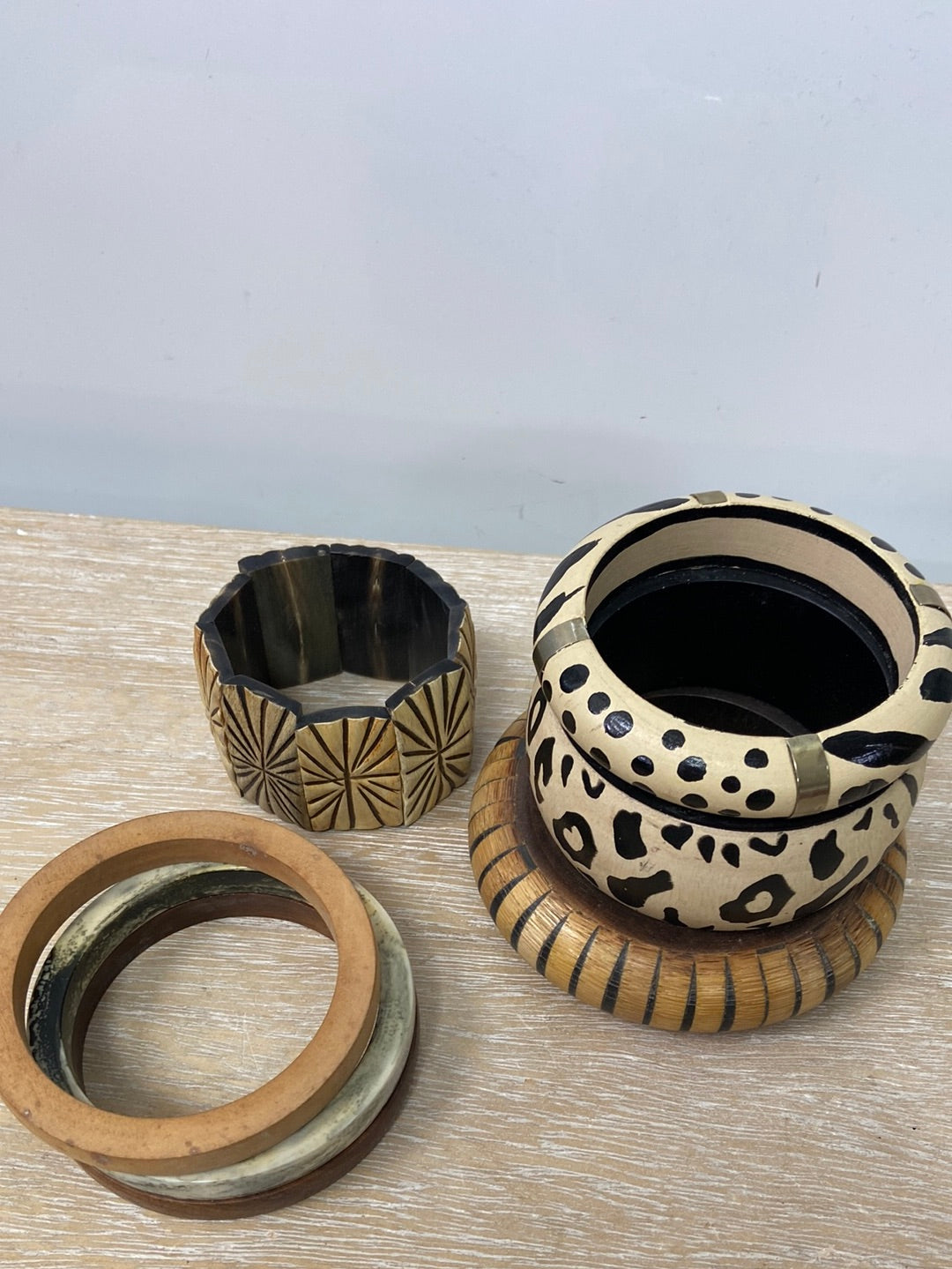 OTRAS.Set 7 pulseras madera