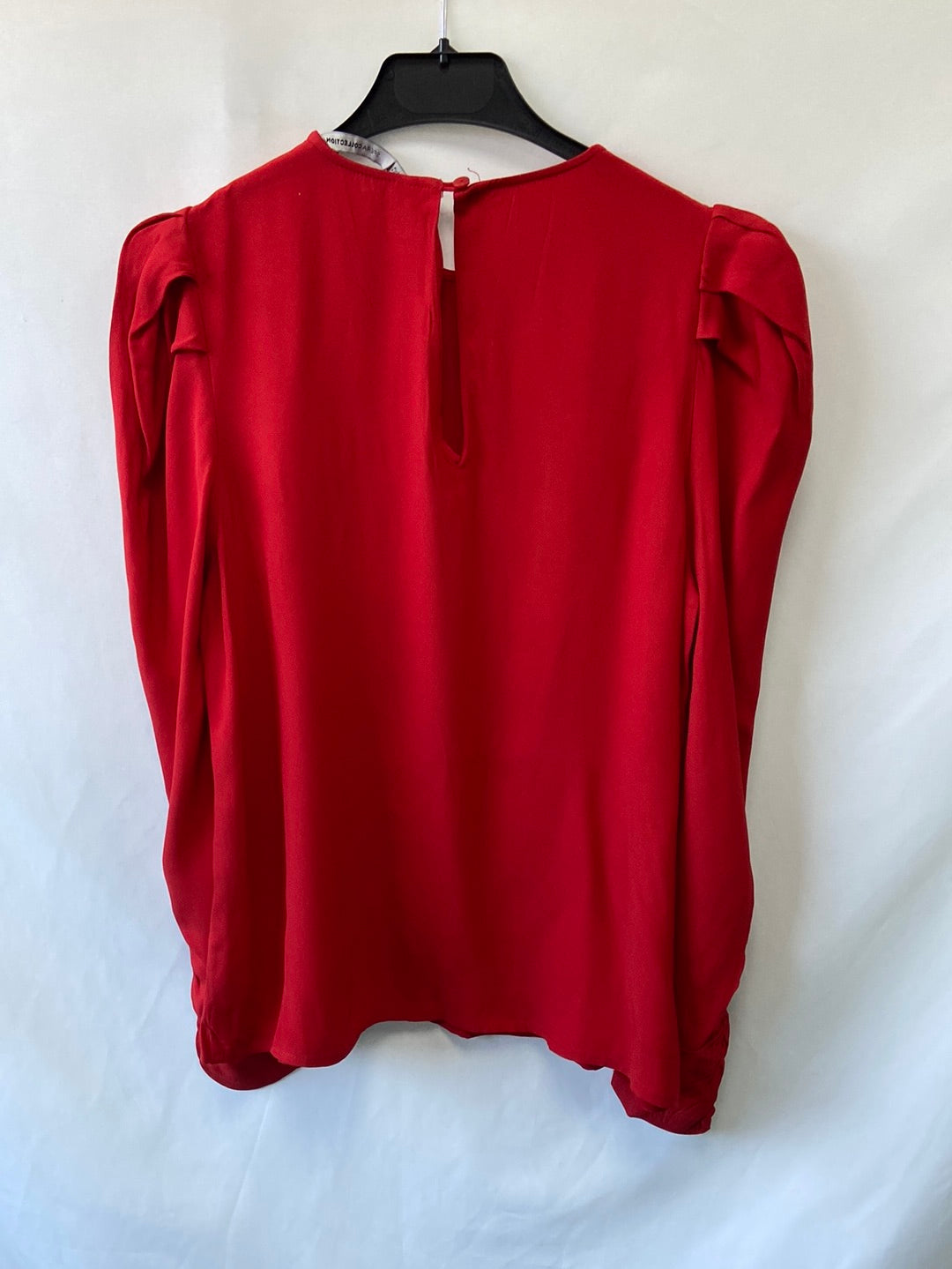 SFERA.Blusa roja hombros fruncidos T.M