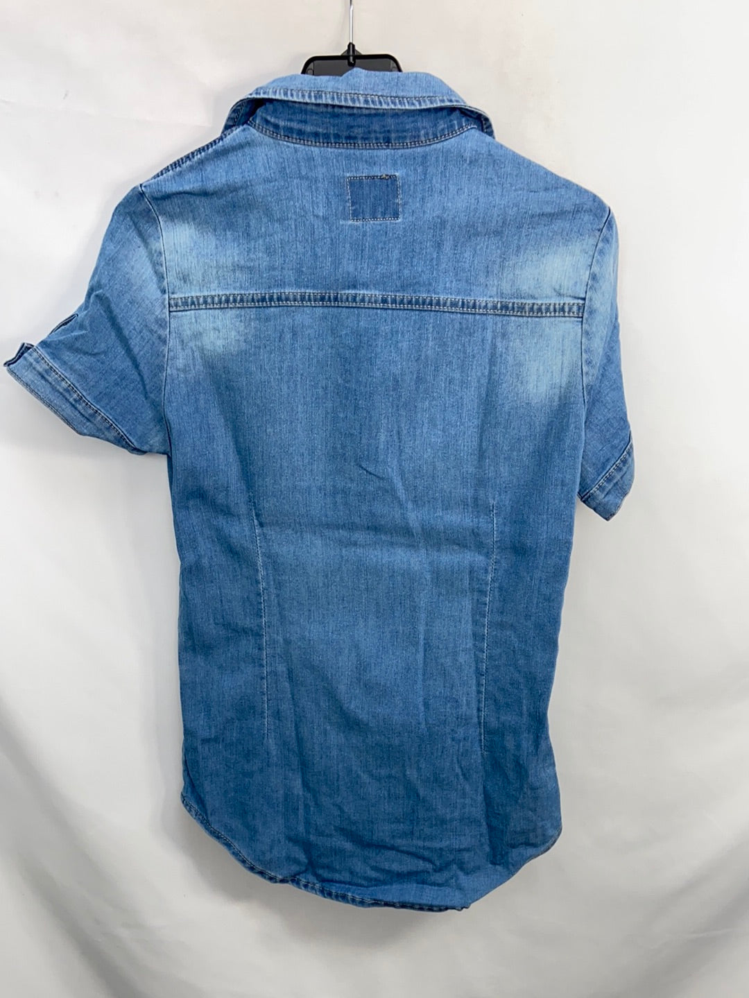 ZARA.Camisa vaquera manga corta entallada T.L