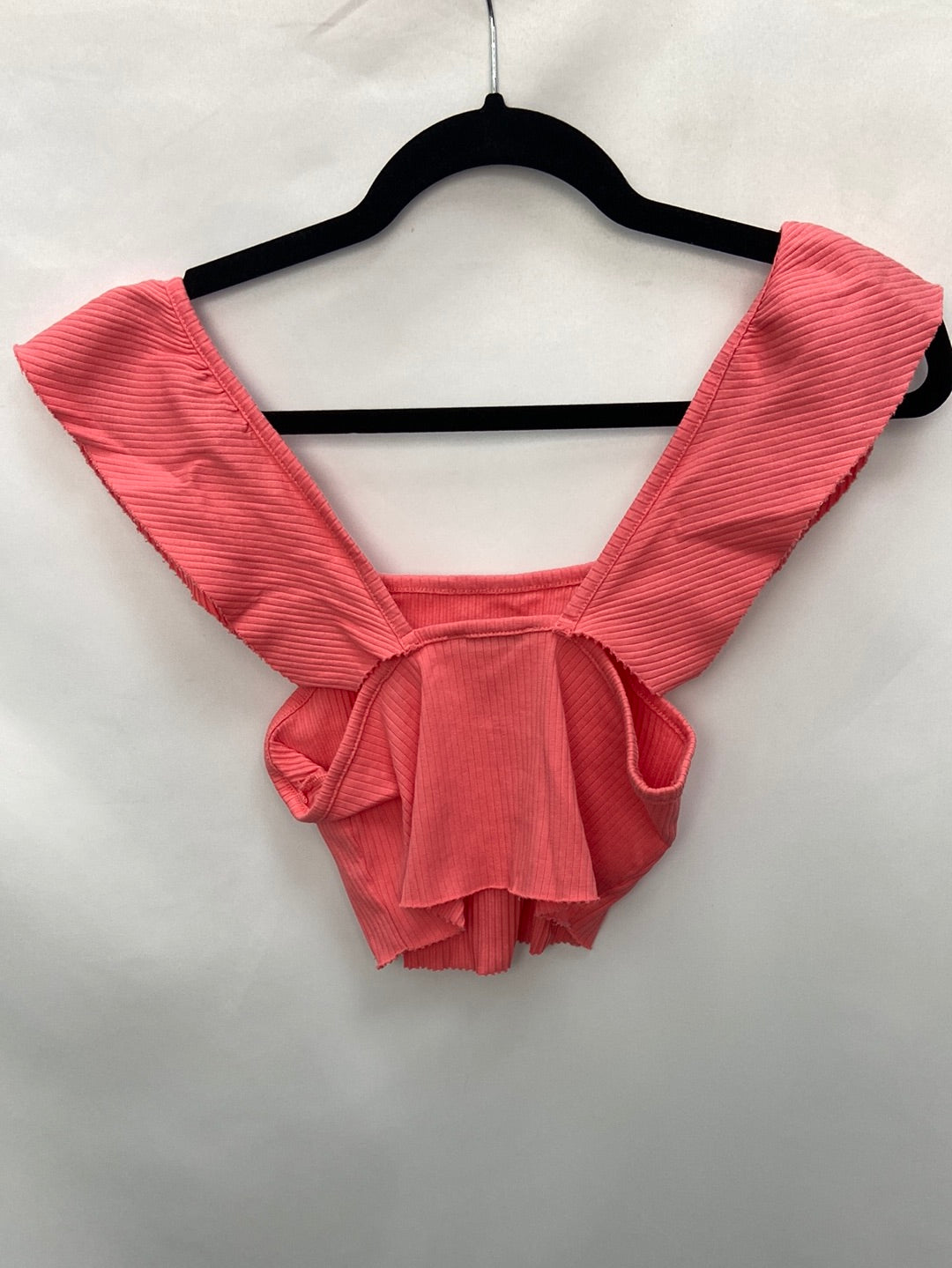 ZARA. Pink ruffled crop top with Ts