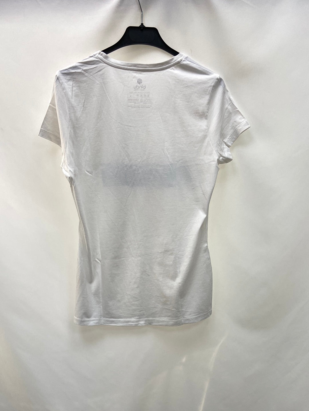 BINDU.White T-shirt drawing Tl