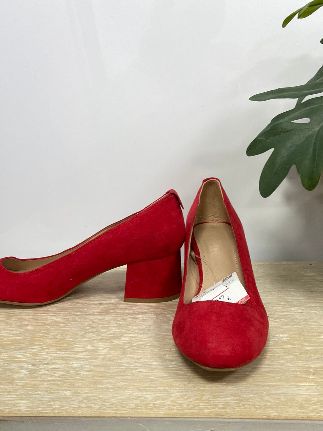 BERSHKA.Zapatos antelina T.38