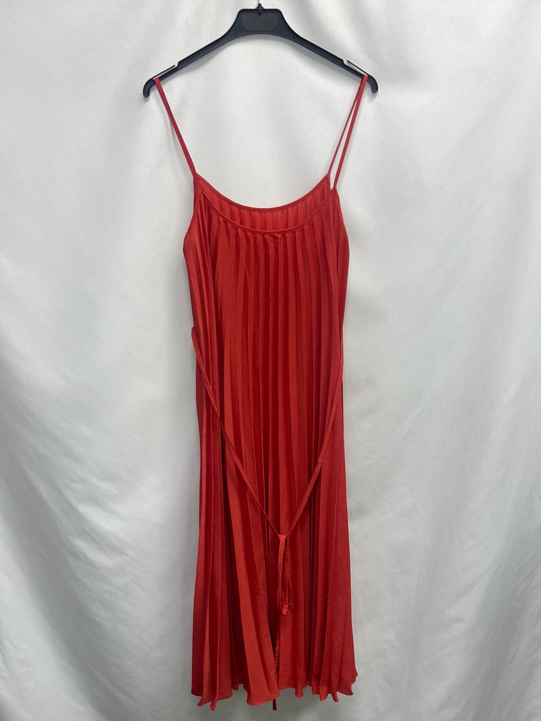 MANGO. Vestido midi rojo plisado T.xs