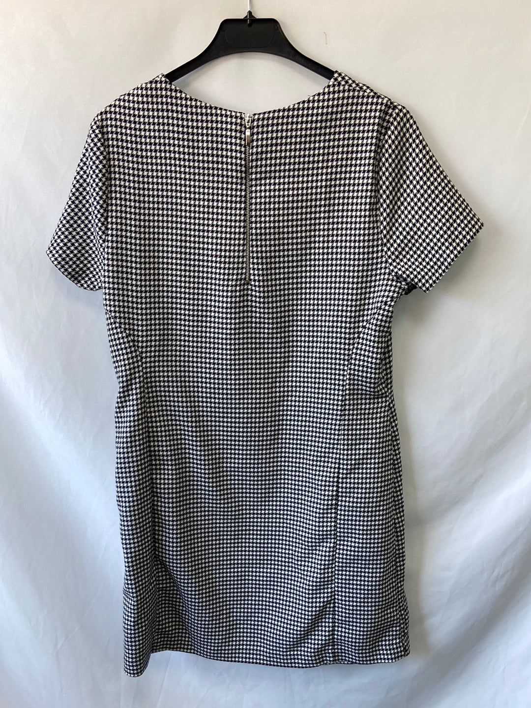 STRADIVARIUS. Vestido pata de gallo T.l