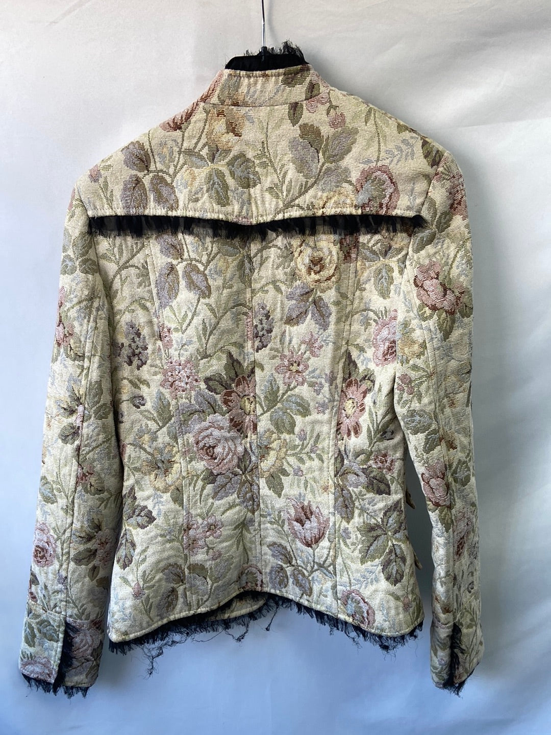 BLANCO. Chaqueta flores purpurina T.36