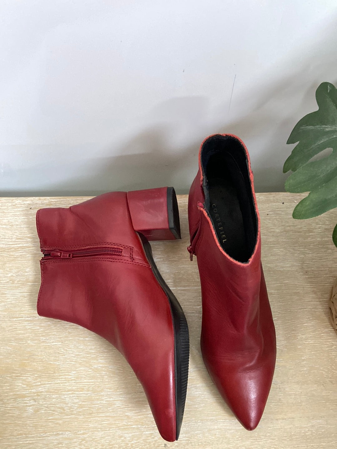 CORTEFIEL. Botin tacon rojo T.38