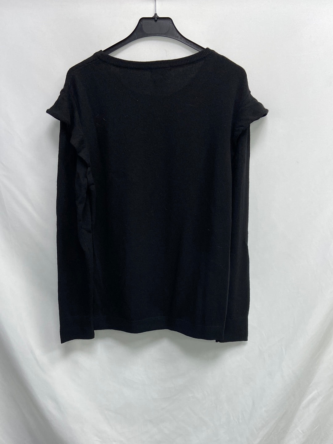 MASSIMO DUTTI. Jersey negro volantes T.m