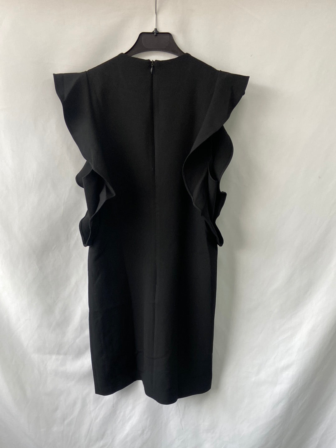 ZARA.Vestido negro volantes T.XS