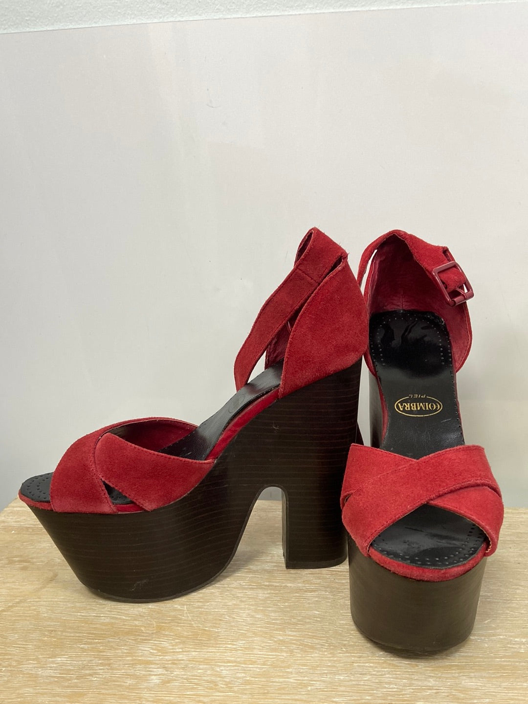 COIMBRA. Leather platform heels size 39