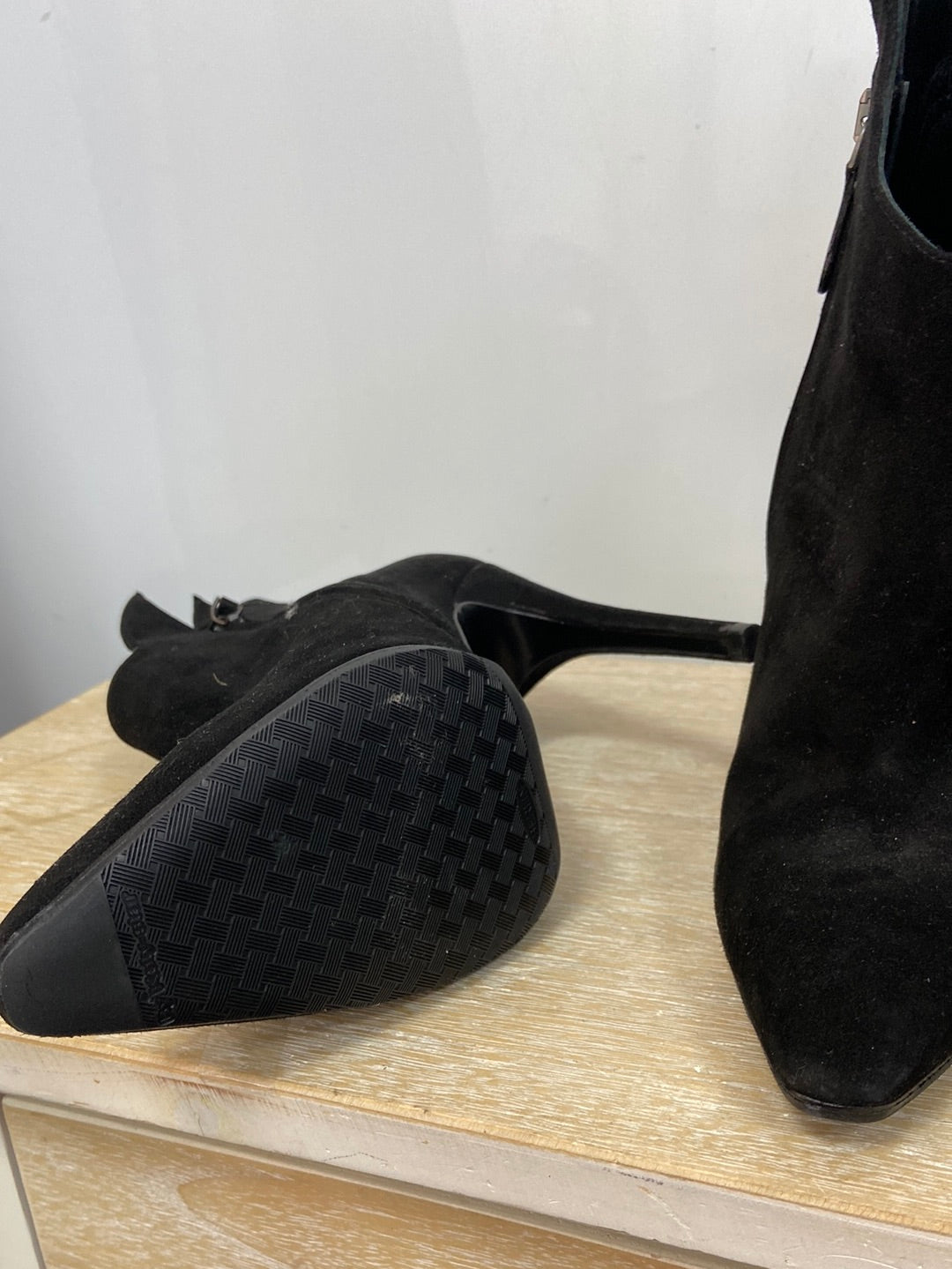 BOTTEGA VENETA. Flame-effect ankle boots, size 39