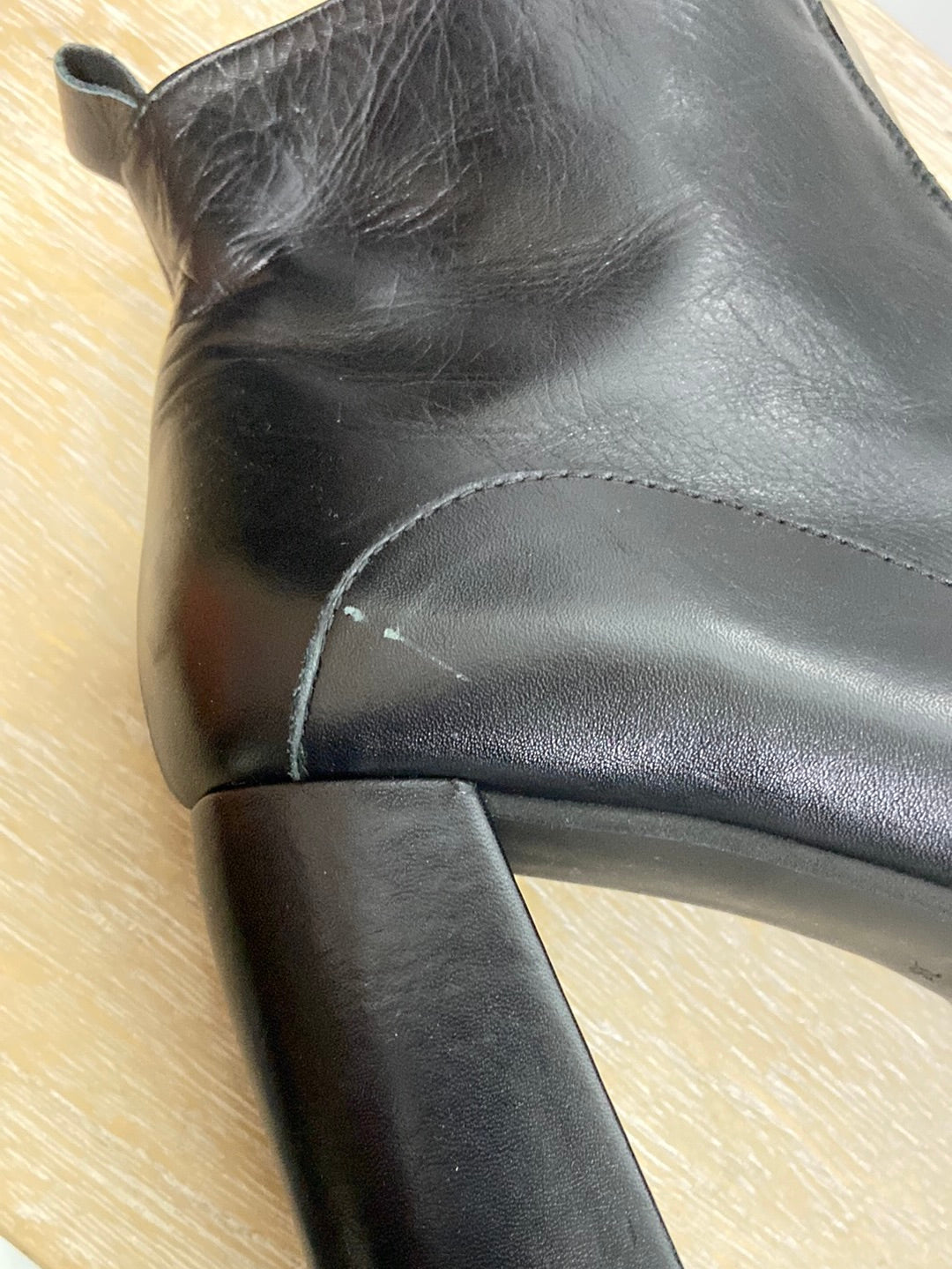 GADEA.Botines negros polipiel T.38