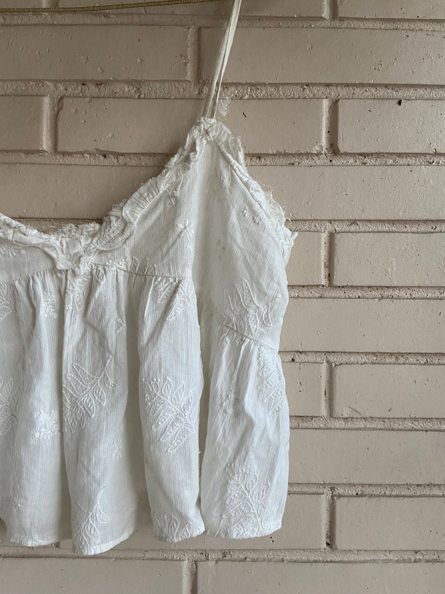 Top blanco bordado tirantes T.M